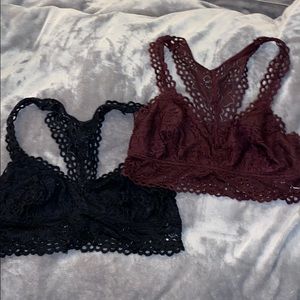 2 arie bralettes